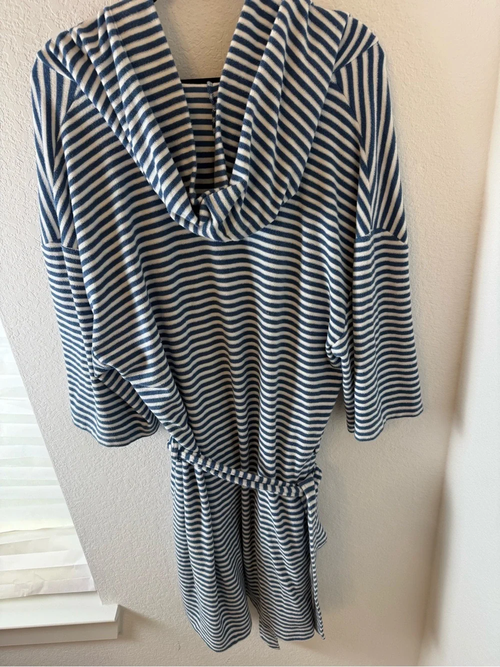 Polo by Ralph Lauren Mens Navy and White Striped Hooded Bath Robe S/M